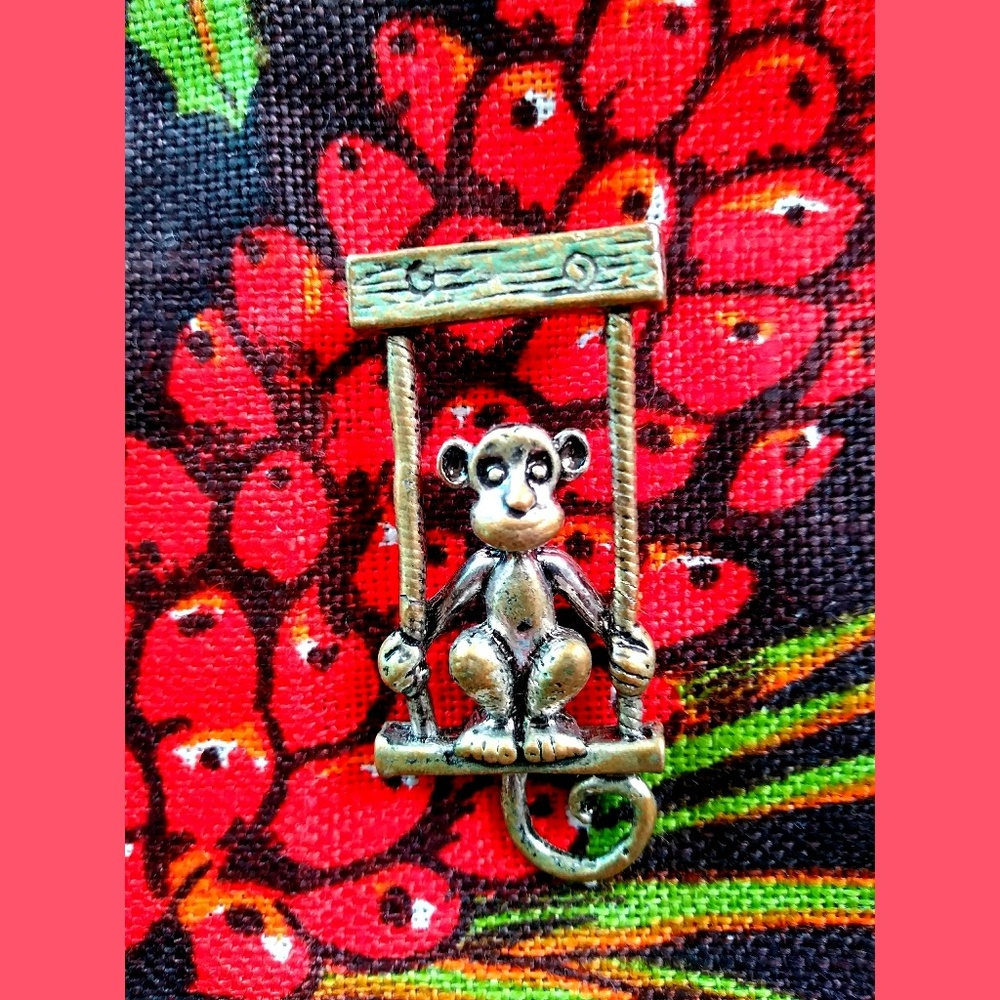 2for20 Danecraft Swinging Monkey Brooch